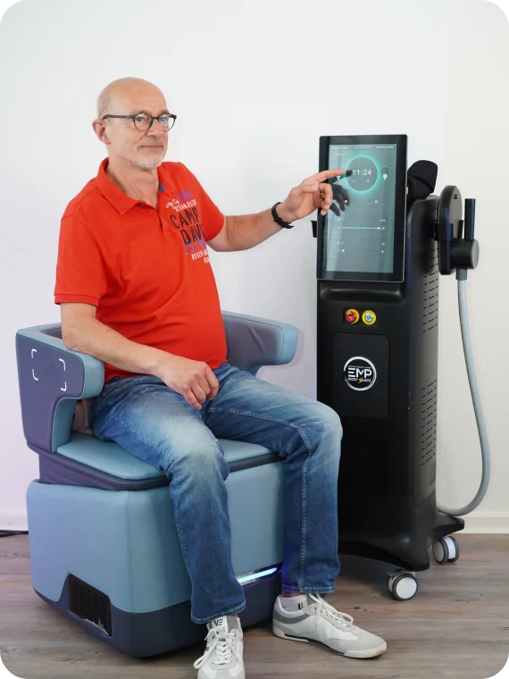 Mann auf dem EMP Chair